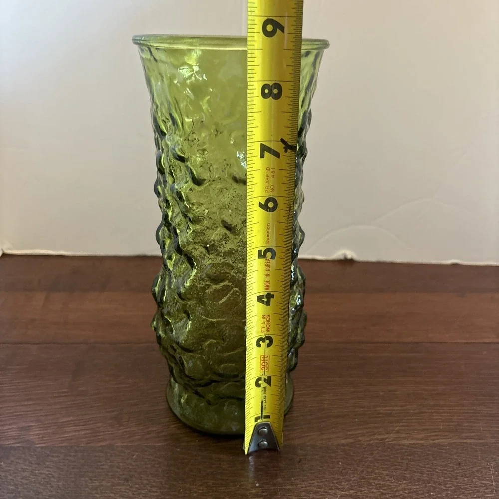 Vintage E.O. Brody & Co.‎ Emerald Green Crinkled Glass Vase 9.5 in Cleveland, OH